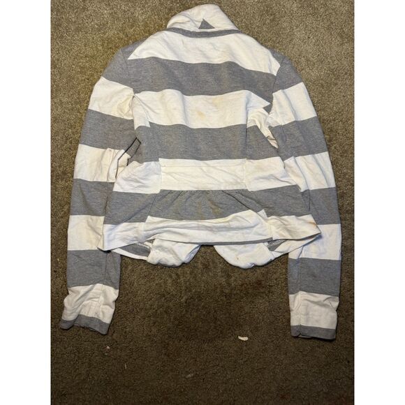 Size Medium Grey and White Striped Sweater Blazer - Picture 5 of 6